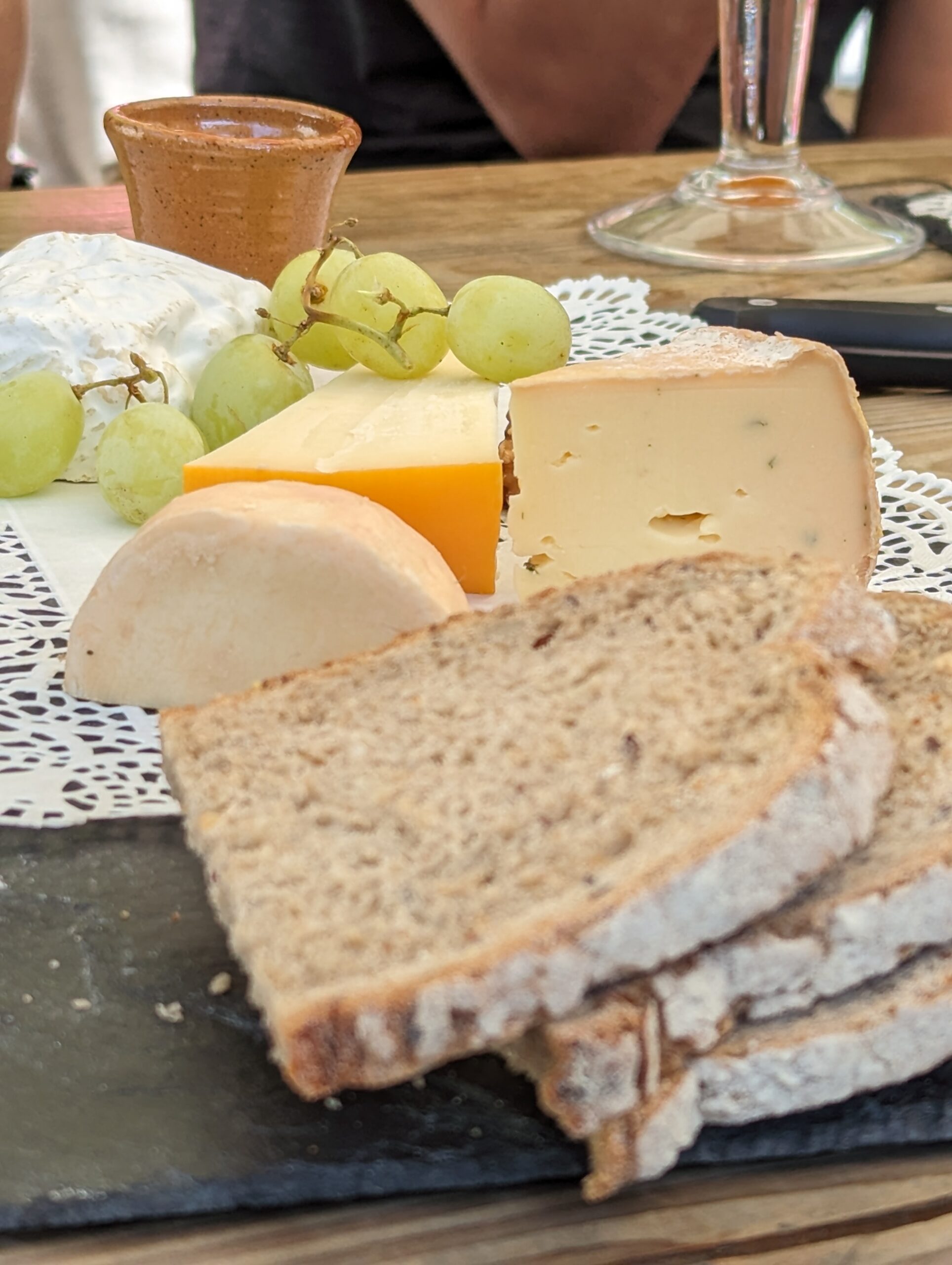 Käse als Stärkung auf der Wanderung